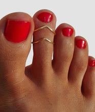 Load image into Gallery viewer, 2 PC V shaped Toe Rings